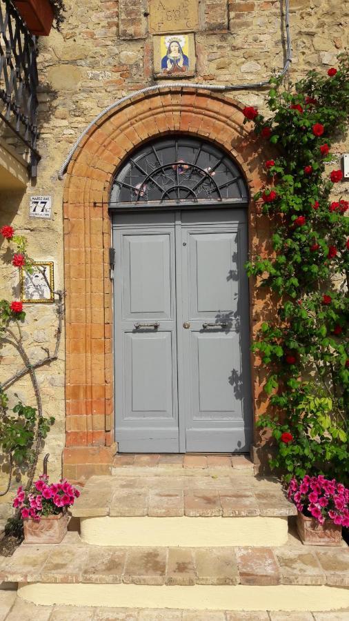 B&B Cum Grano Salis Castello delle Forme 外观 照片